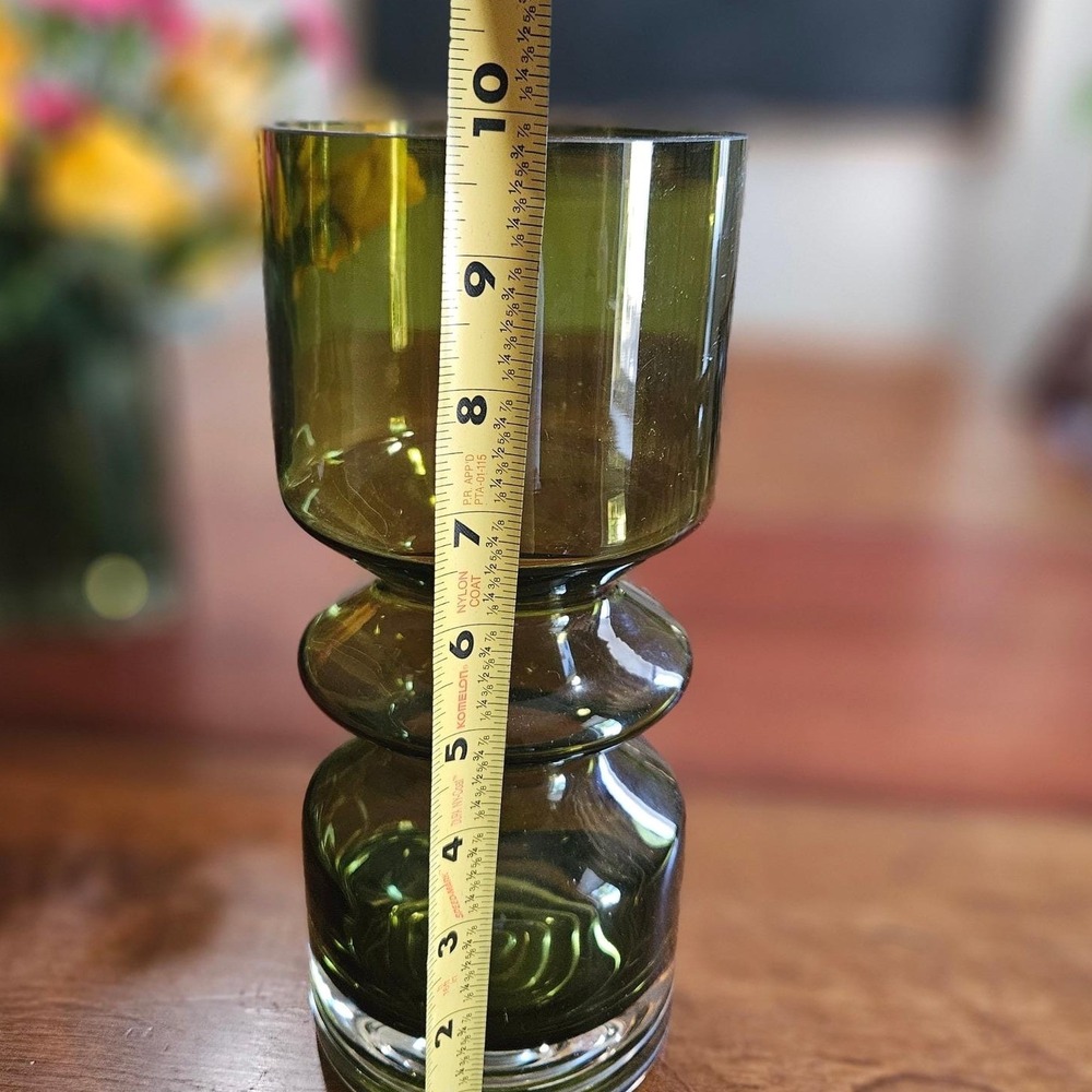 Tamara Aladin Riihimäen Lasi 1472 Olive Green Art Glass Vase Finland 10" Vtg - Picture 5 of 6